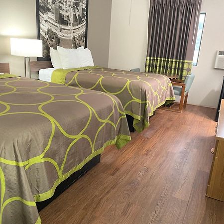 Отель Super 8 By Wyndham Eureka/Six Flags Nearby Экстерьер фото